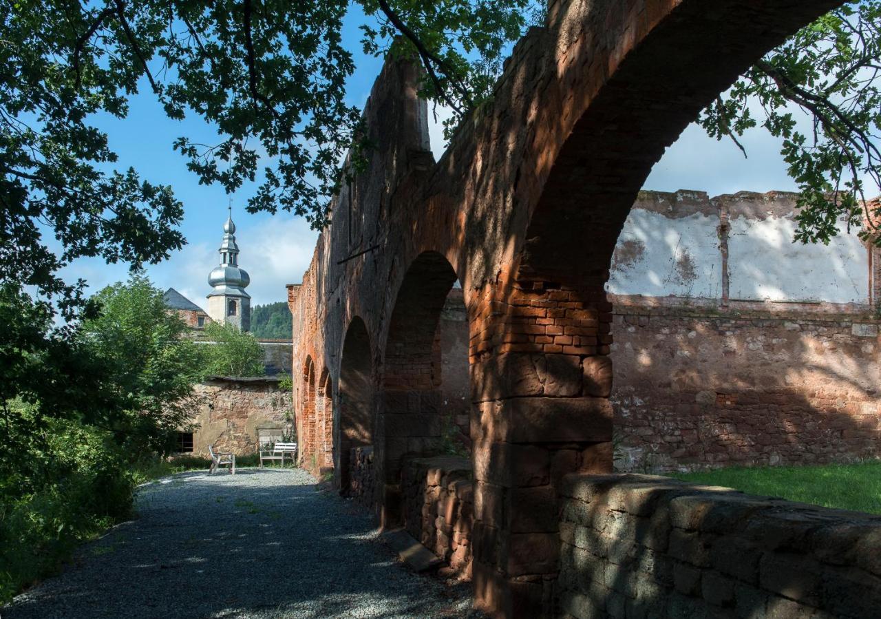 Zamek Sarny - Schloss Scharfeneck 쿠드즈코 외부 사진