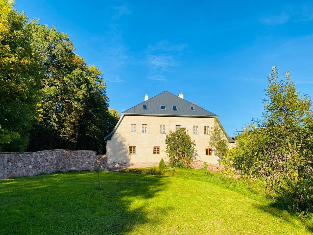 Zamek Sarny - Schloss Scharfeneck 쿠드즈코 외부 사진